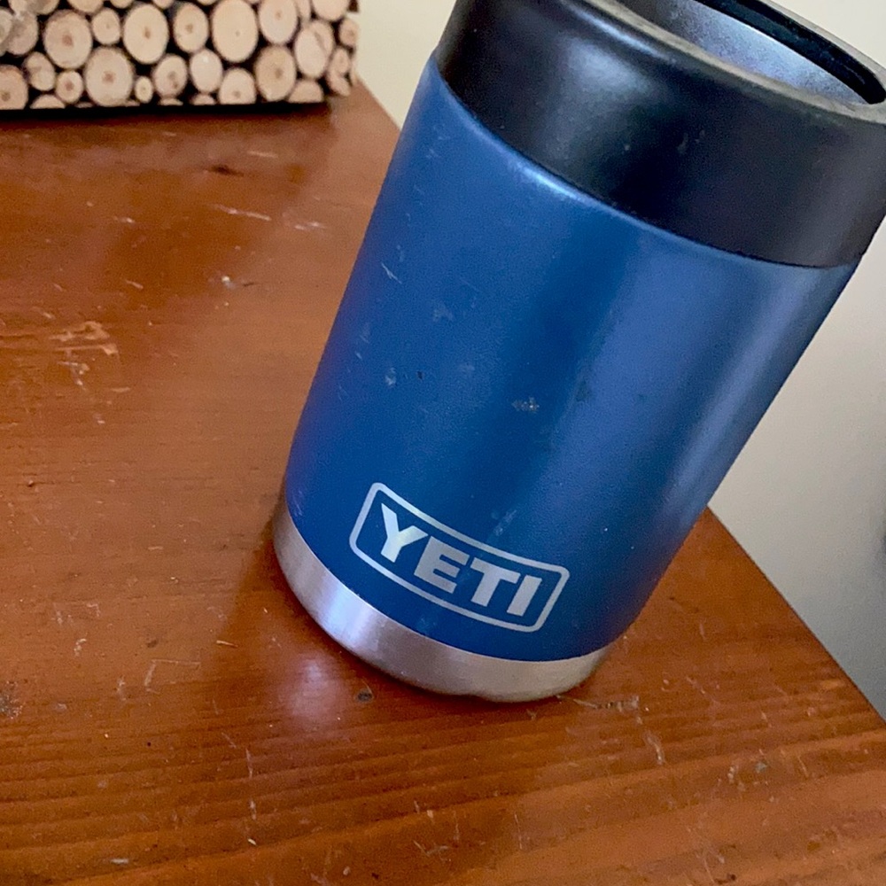 Yeti coozie (fits all 12 ounce cans)